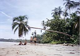 43 Cahuita playa.jpg